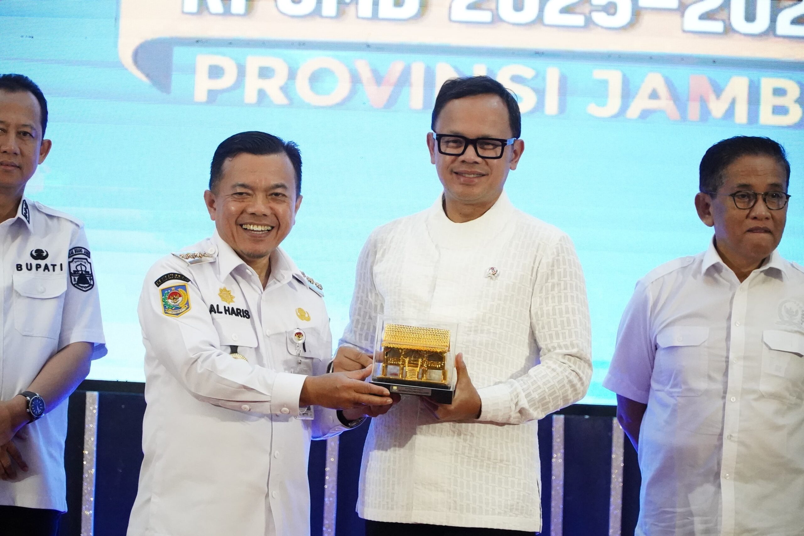 Gubernur Al Haris: Musrenbang Momentum Sinkronisasi Penajaman, Penyelarasan Program Pemerintah Pusat dan Daerah