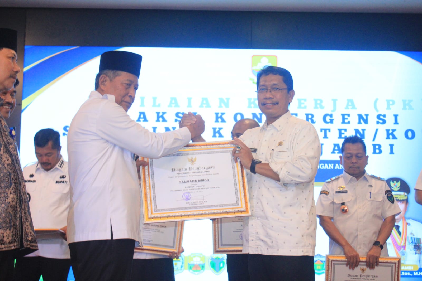 Pemkab Bungo Raih Penghargaan Kategori Inovatif atas pelaksanaan 8 Aksi Konvergensi Stunting Tahun 2025