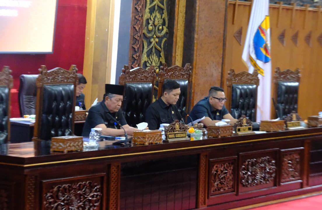 Wagub Sani: 5 Ranperda Inisiatif DPRD Beri Manfaat Positif dan Dorong Kelancaran Penyelenggaraan Pemerintahan