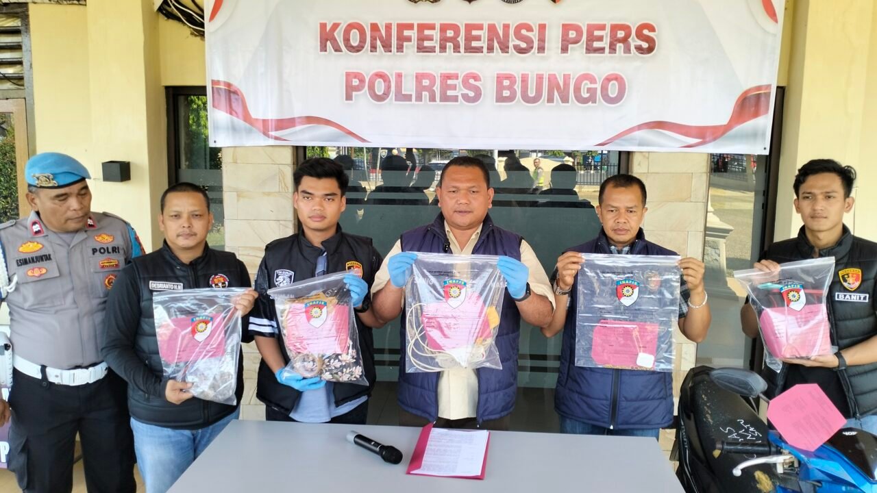 Satreskrim Polres Bungo Rilis Kasus Curas, Motif Pelaku Sakit Hati Terhadap Korban